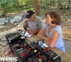 Billy KG4DXM making a contact with KO4OQB Clara supervising.